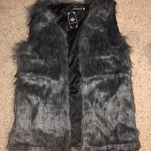 Lanshifei Faux Fur Vest